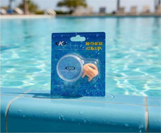Imagen de Clip Nasal Natación Knex Sport Con Estuche Y Silicona Piel Clara