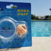 Imagen de Clip Nasal Natación Knex Sport Con Estuche Y Silicona Piel Clara