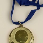 Imagen de Medalla Trofeo Premiacion Hierro Con Correa X 10 Unidades - Dorado