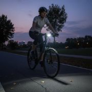 Imagen de Luz Frontal Bicicleta Led - Bocina - Usb - Negro
