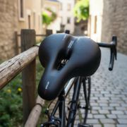 Imagen de Asiento Super Acolchonado C/reflectivo Negro 27 Cm 20 Cm