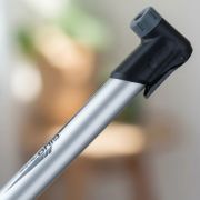 Imagen de Inflador De Mano Aluminio 120 Psi Gris