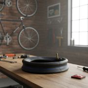 Imagen de Cámara Para Rueda Con Válvula Curva Rodado 8 Schrader Negro