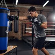 Imagen de Kit Boxeo Completo 14kg Bolsa Guantes Vendas Bucal Color Azul