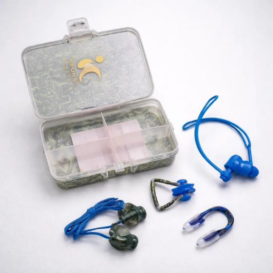 Imagen de Kit De Natación Premium 4 Accesorios Con Estuche Organizador Blanco